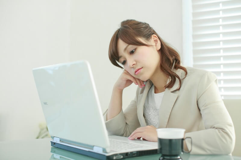 女性