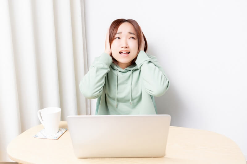 女性